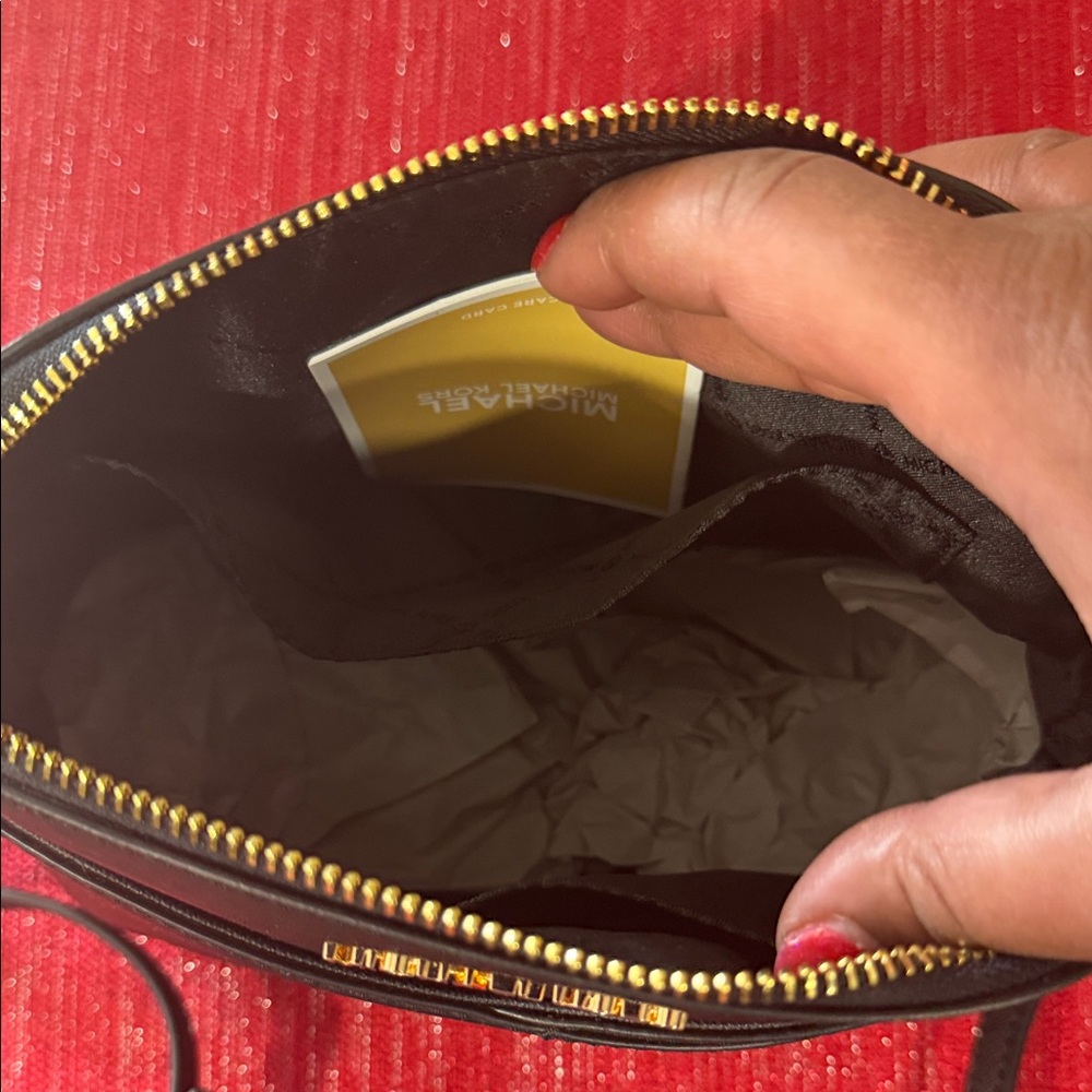 Michael Kors Black Crossbody Bag with Wallet - Picture 4 of 7